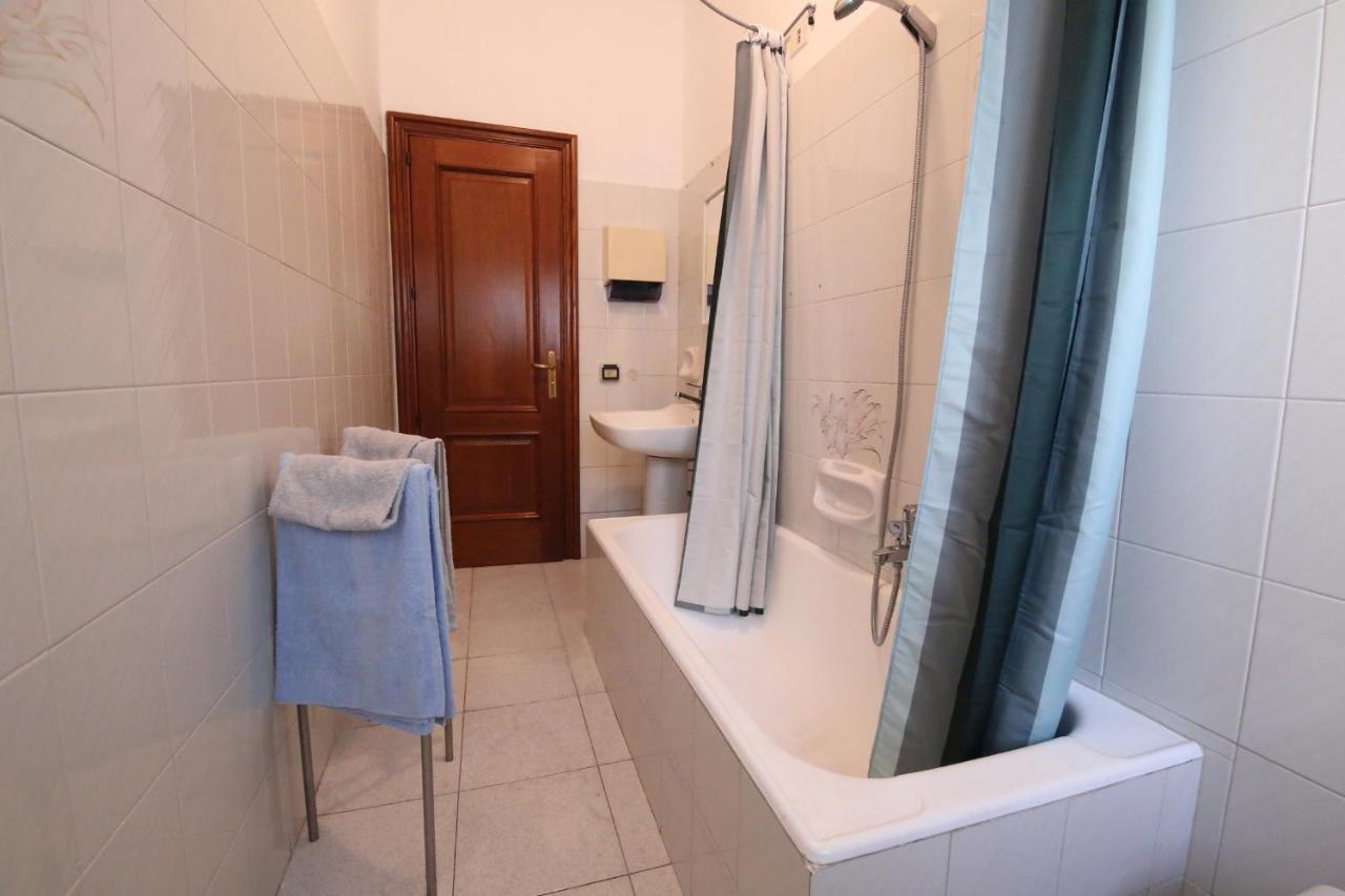 Cavour & Savoia Bari